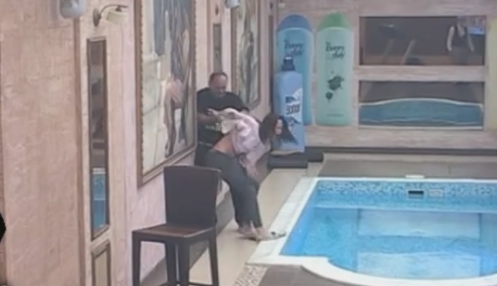 Zmaj oborio Ružicu na pod! (VIDEO)