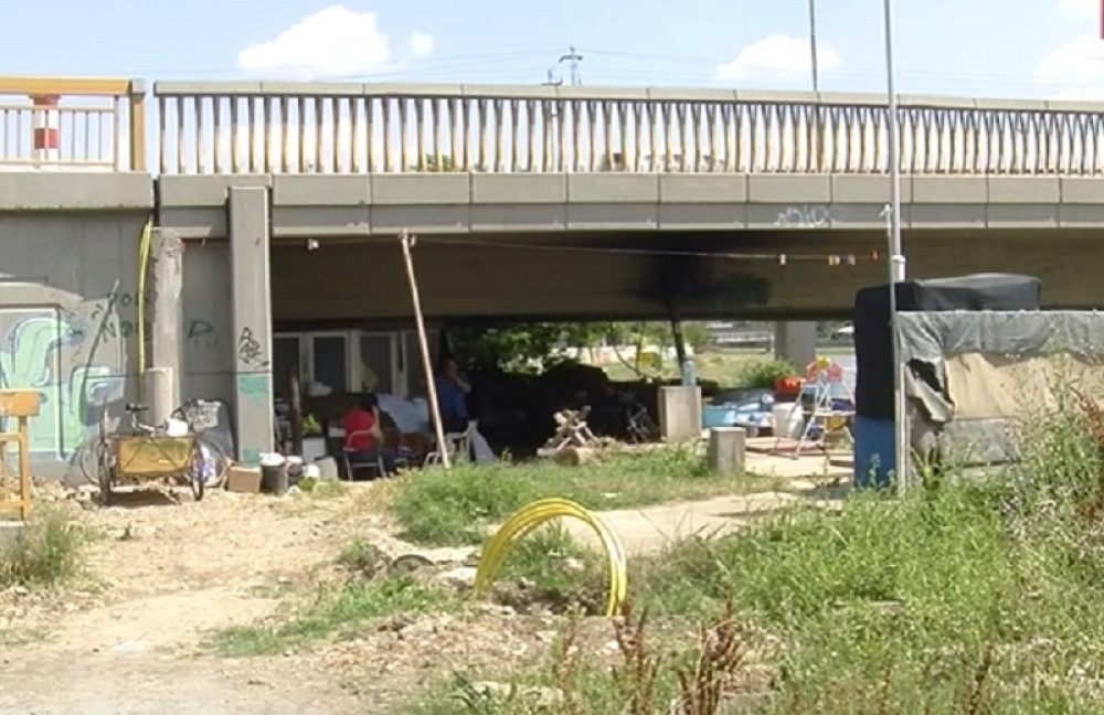 Telo Srpkinje u Skoplju danima ležalo ispod mosta (VIDEO)