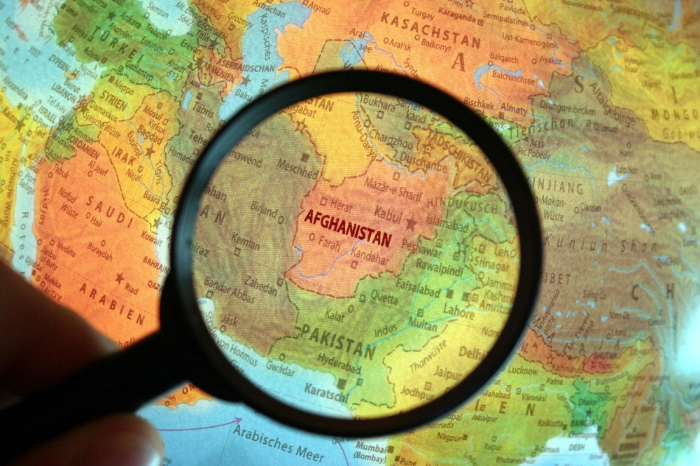 Amerika kopa smaragde u Avganistanu — da bi ušančila bombardere!