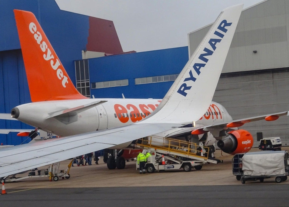 U toaletu aviona pronašli jezivu poruku zbog čega je avion morao prinudno da sleti!