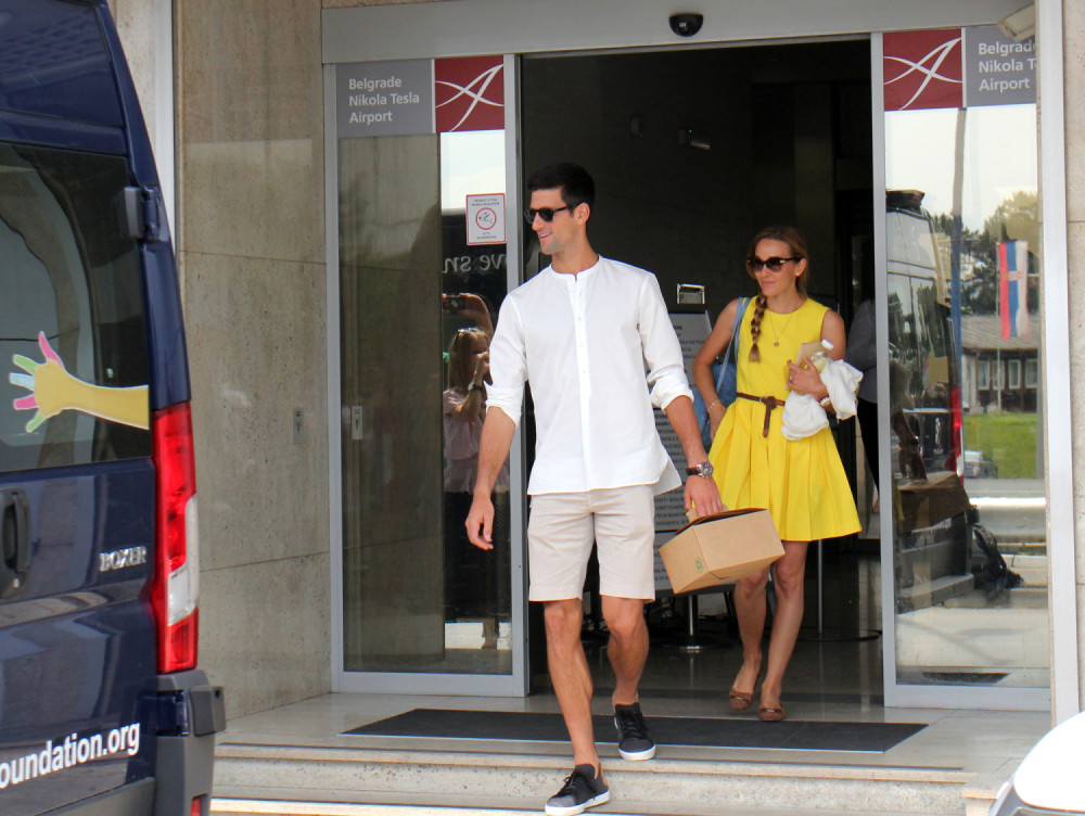 Nole sleteo u Beograd! (FOTO + VIDEO)