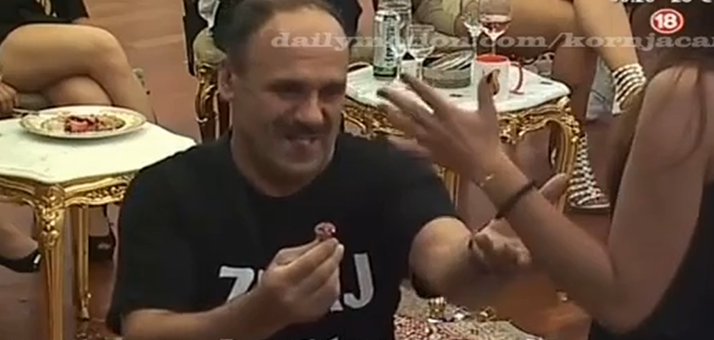 Zmaj zaprosio Miru! (VIDEO)