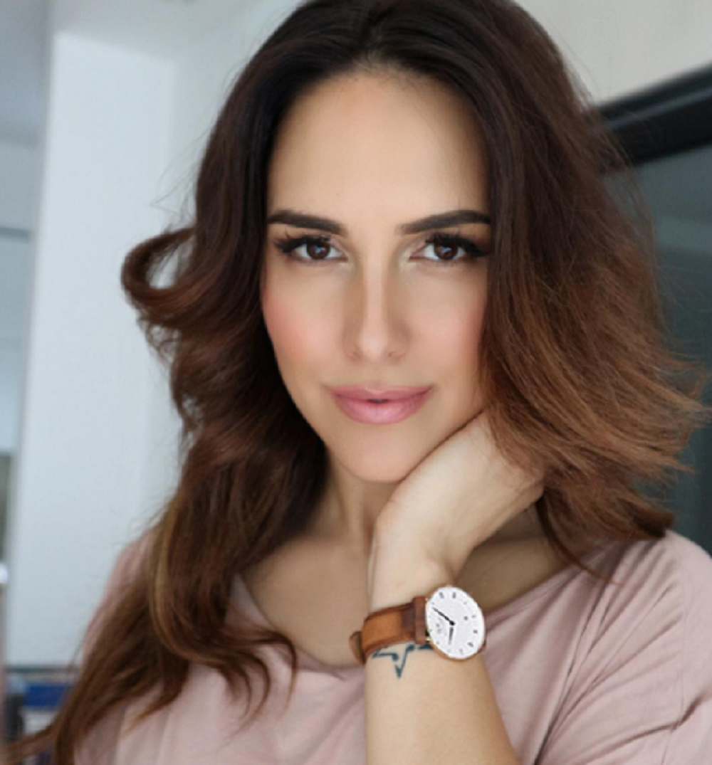 Lana pokazala seksi guzu u spotu (VIDEO)