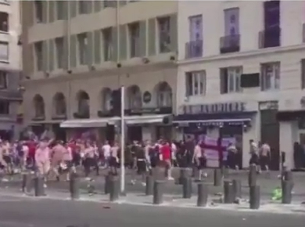 Englezi razbili glavu ruskom novinaru (FOTO)