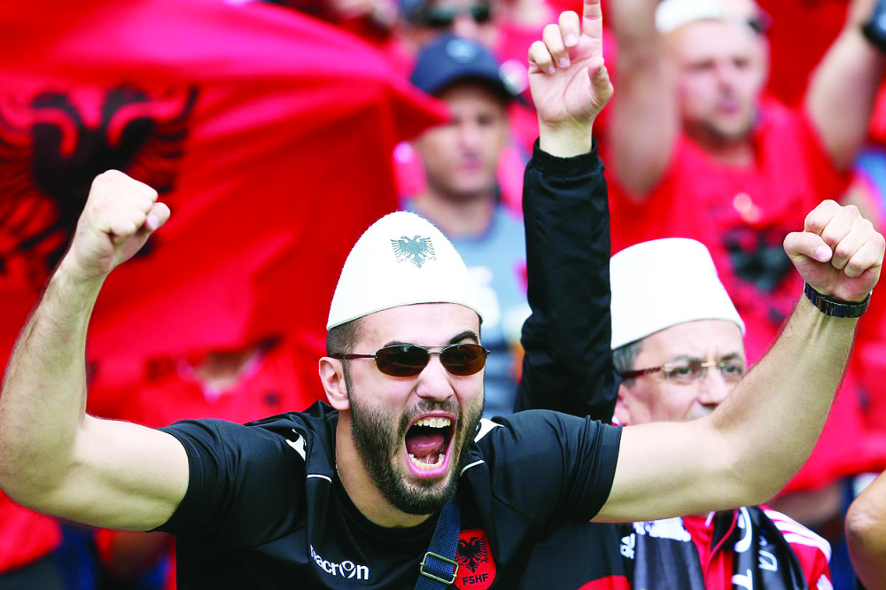 Rama je špijun i narkoman, obaveštajna služba je snažna, šiptari su "maljoki" i nisu dobro došli...