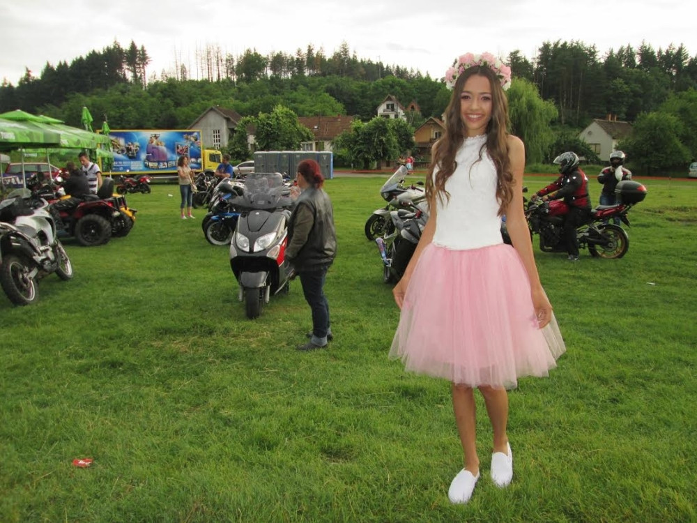 Pre mature došla da gleda bajkere (FOTO)