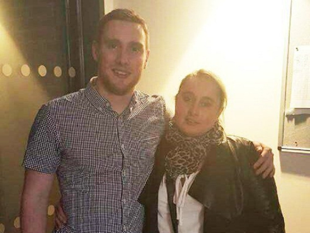 Usvojeni mladić pronašao mamu i zaljubio se u nju!