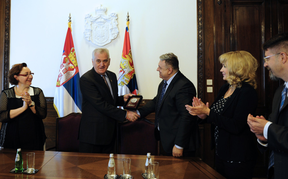 Nikolić primio uspešne studente Pravnog fakulteta