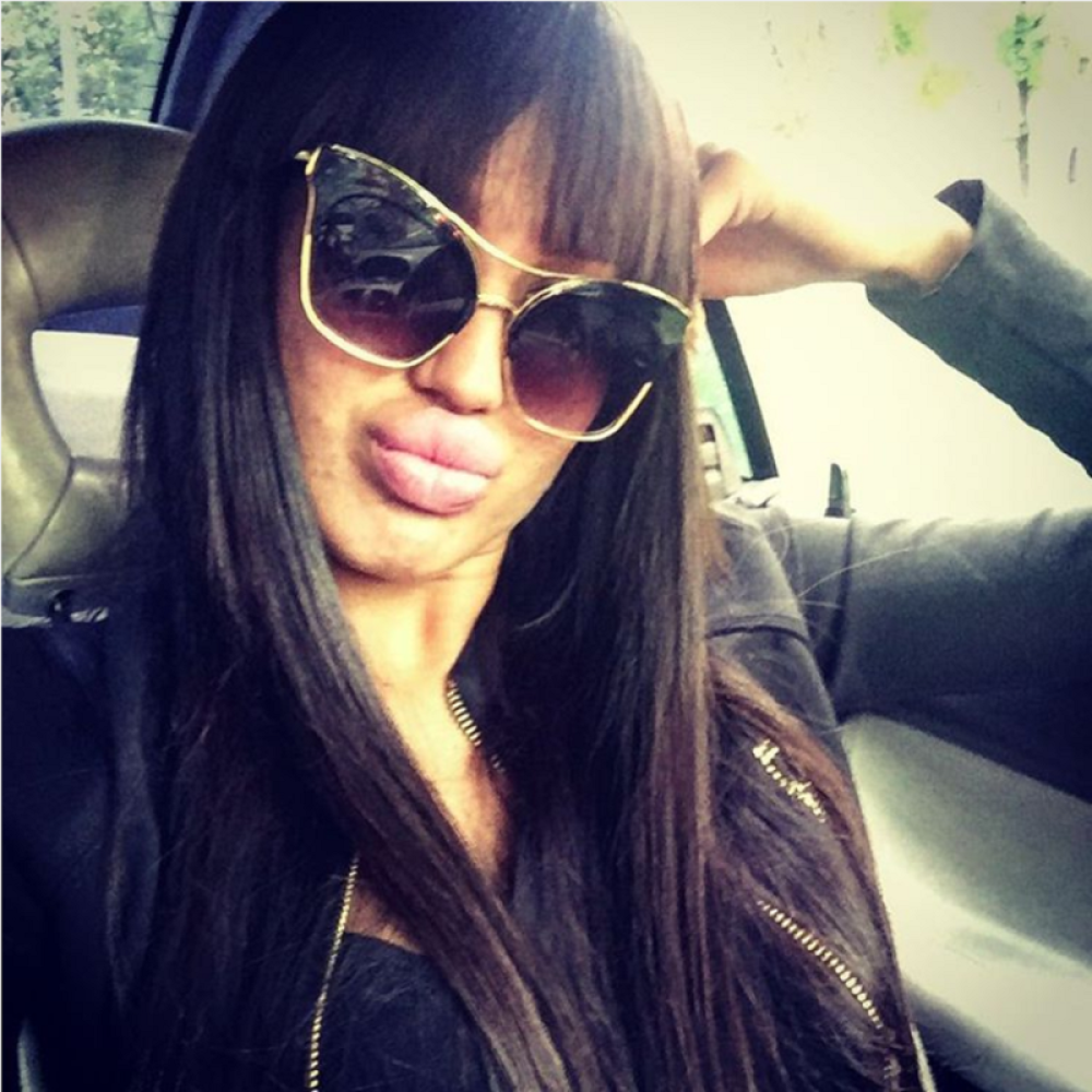 Ajfonka delila autograme osnovcima! (VIDEO)