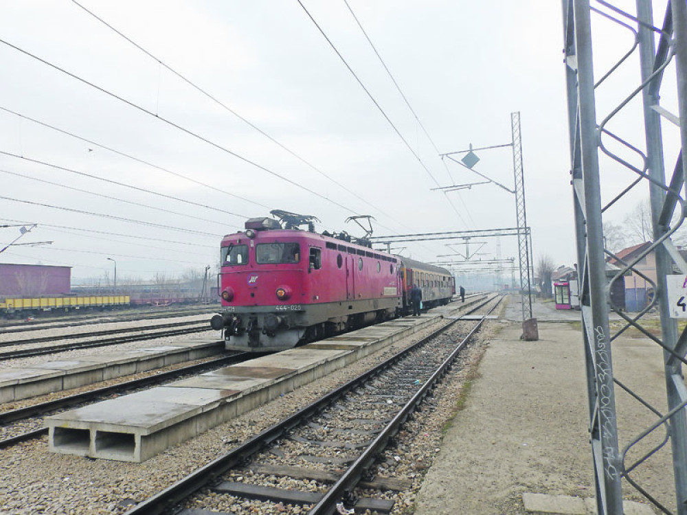 „Železnice” rasipaju milione na advokate!