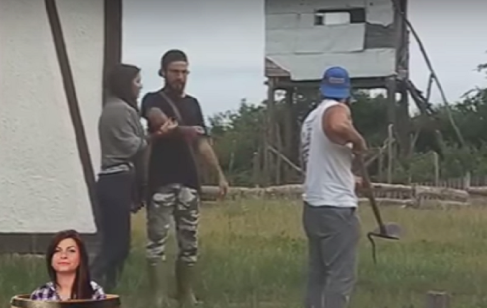 Farmere posetio smrtonosni reptil (VIDEO)