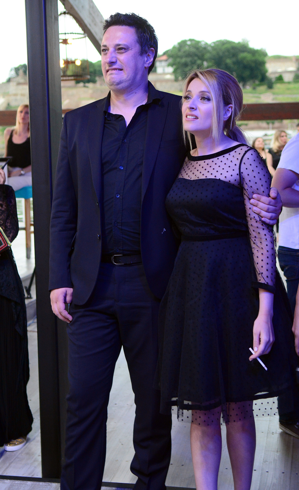 Andrija i Anđelka piju, puše i zdravlje ruše! (VIDEO)