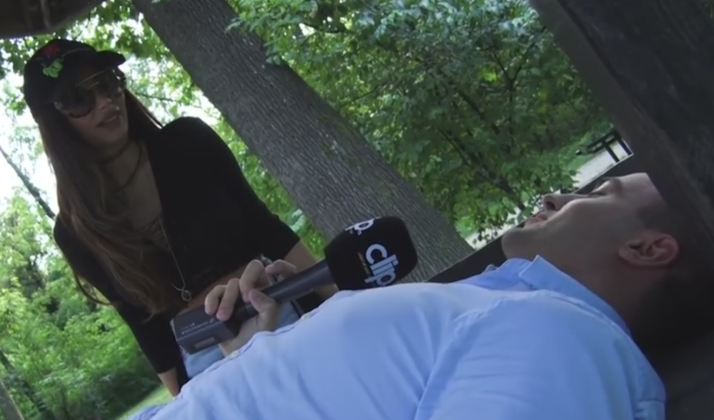 Na kauču kod Soraje (VIDEO)