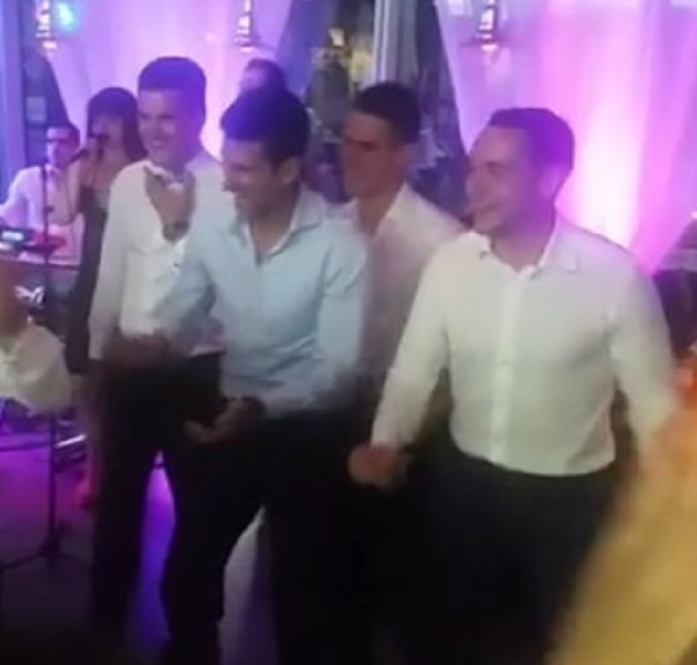 Evo kako Nole igra kolce (VIDEO)