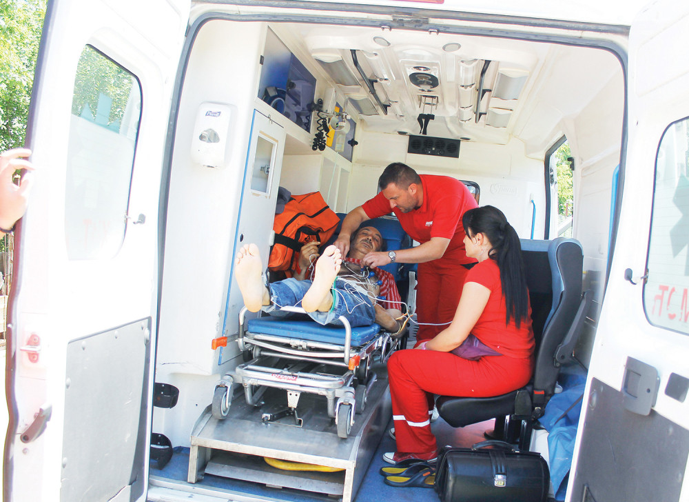 Albanac se šleperom zakucao u vozilo Vojske Srbije