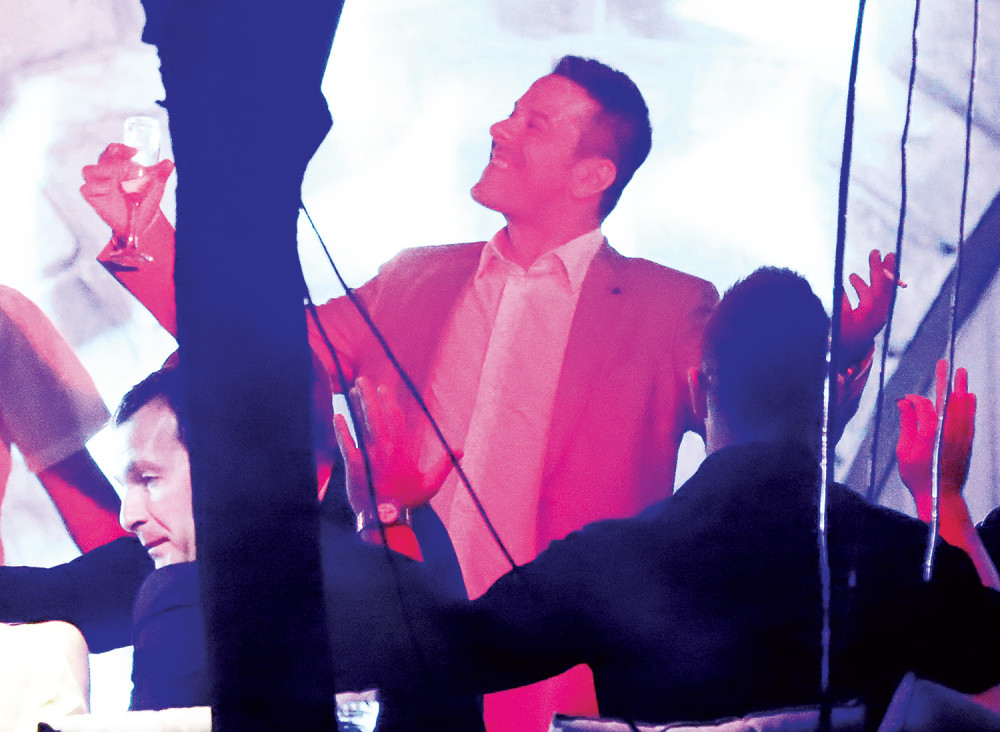 Vlado, bolje budi pijan, nego star!