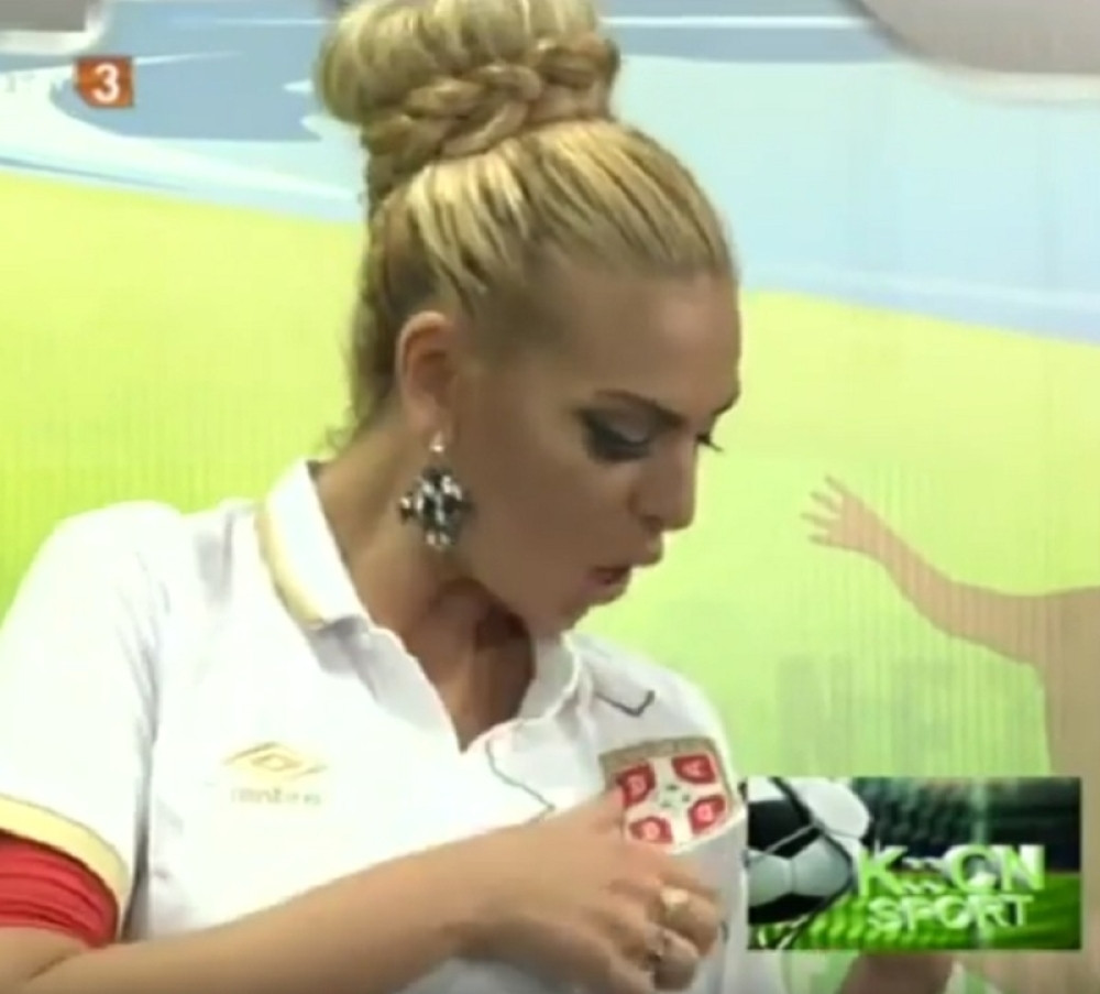 Ava Karabatić obukla dres Srbije i poljubila grb!