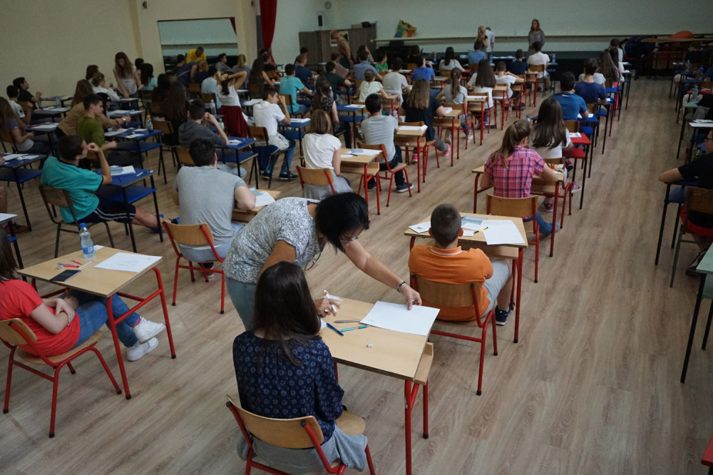 Maturanti se namučili sa ovim pitanjima na testu, ni odrasli ne znaju odgovore na njih