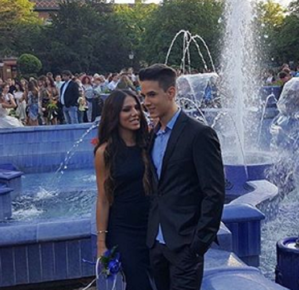 Odveo Sandru Afriku na maturu, a sada je promenio život iz korena (VIDEO)