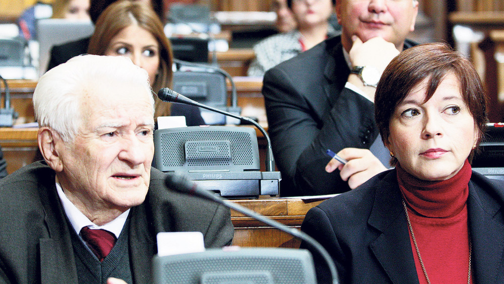 Mićunović pogurao Natašu Vučković