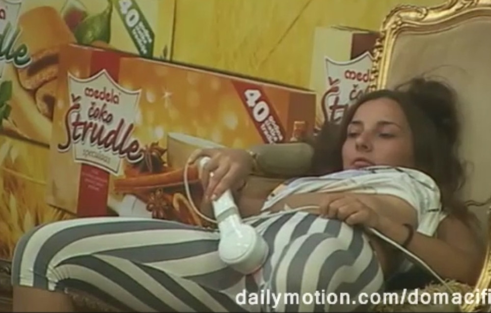 Mirjana izmasirala "cica macu" (VIDEO)