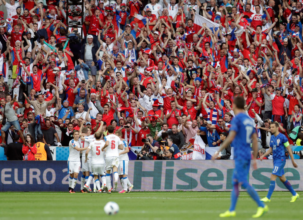 Hrvati prokockali 2:0, Necid bombom obezbedio bod