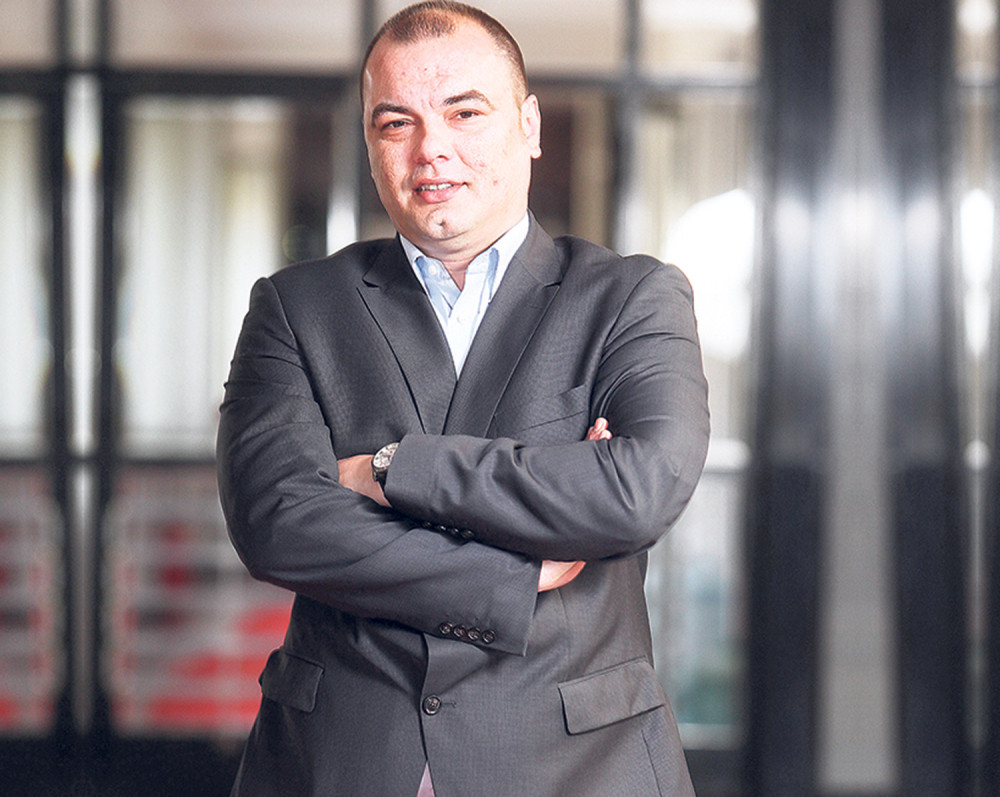 Ojadio DS, a sad će da čuva naše pare