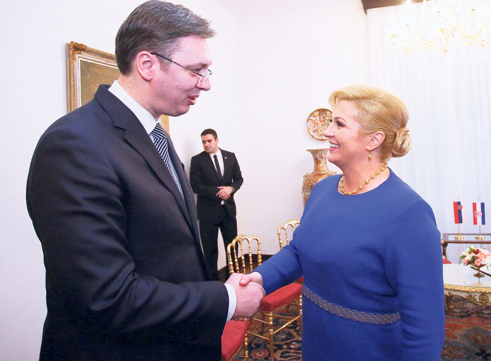 Vučić i Kolinda oči u oči na mestu stradanja!