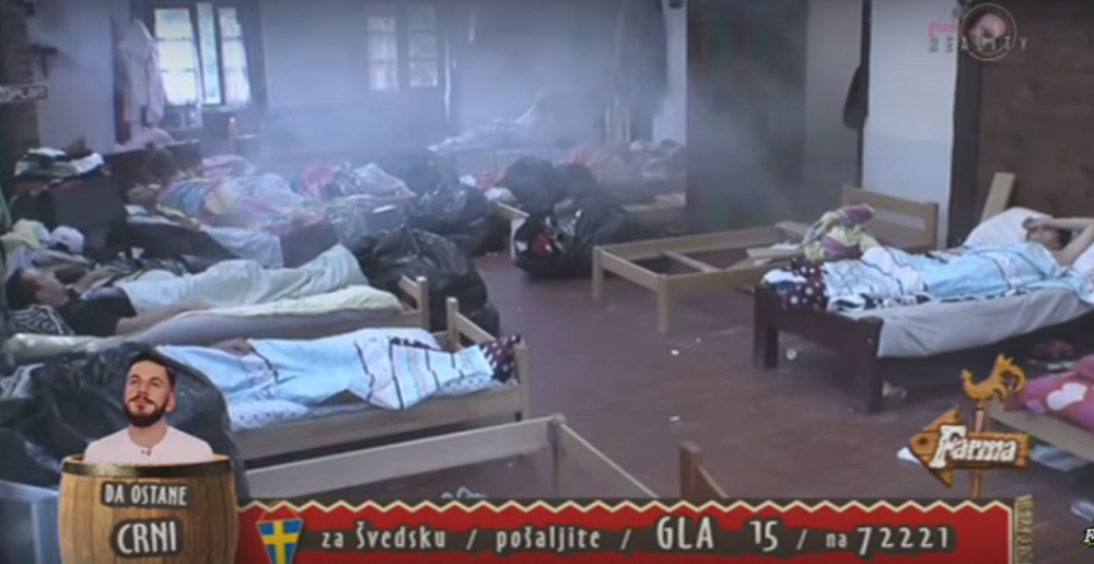 Farmere probudio gust dim! (VIDEO)