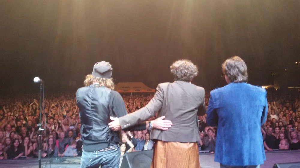 Jubilarni koncert "Bijelog dugmeta"