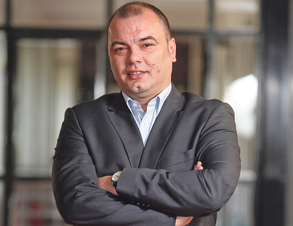 Ješić: Pajtiću, gde su pare?!