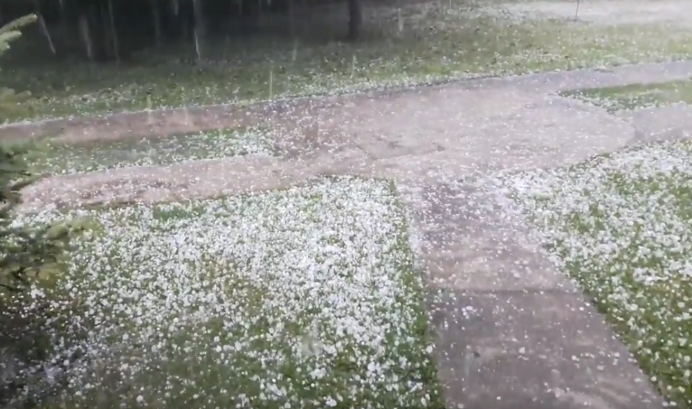 Grad veličine oraha napravio ogromnu štetu (VIDEO)