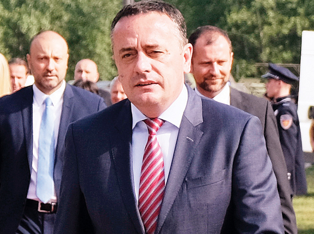 Već godinama mu se priviđa prodaja EPS-a i zaboravlja da je EPS u njegovo vreme beležio gubitke i po 200 miliona evra godišnje!