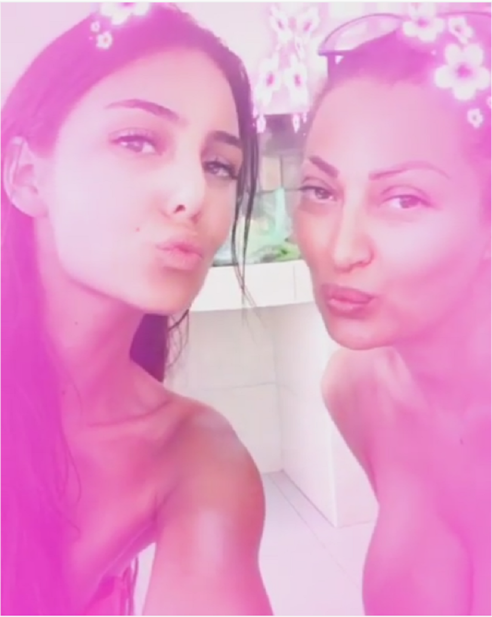 Anastasija uči Cecu da snima selfi (VIDEO)