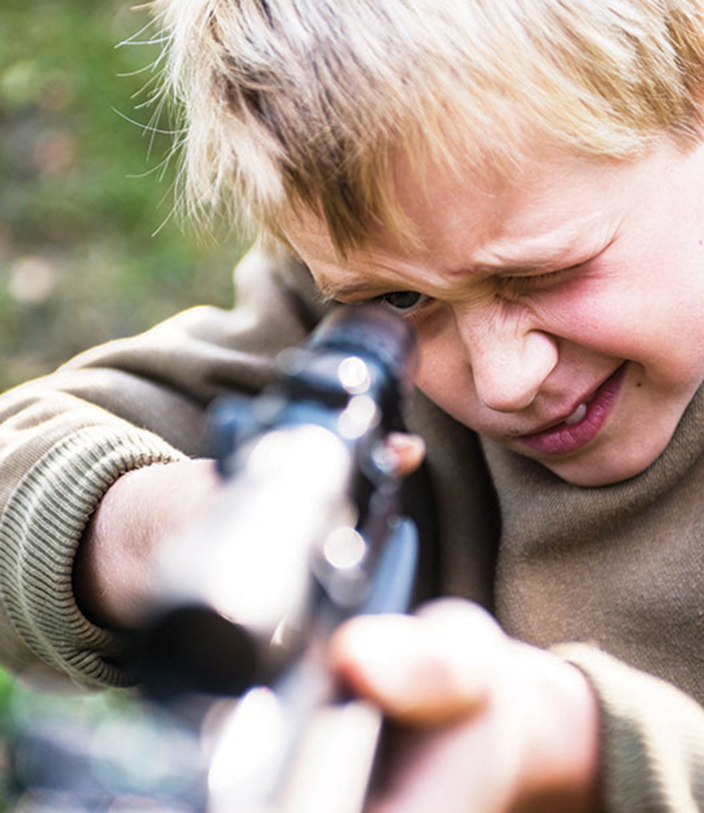 Mališan (9) upucao petogodišnju devojčicu