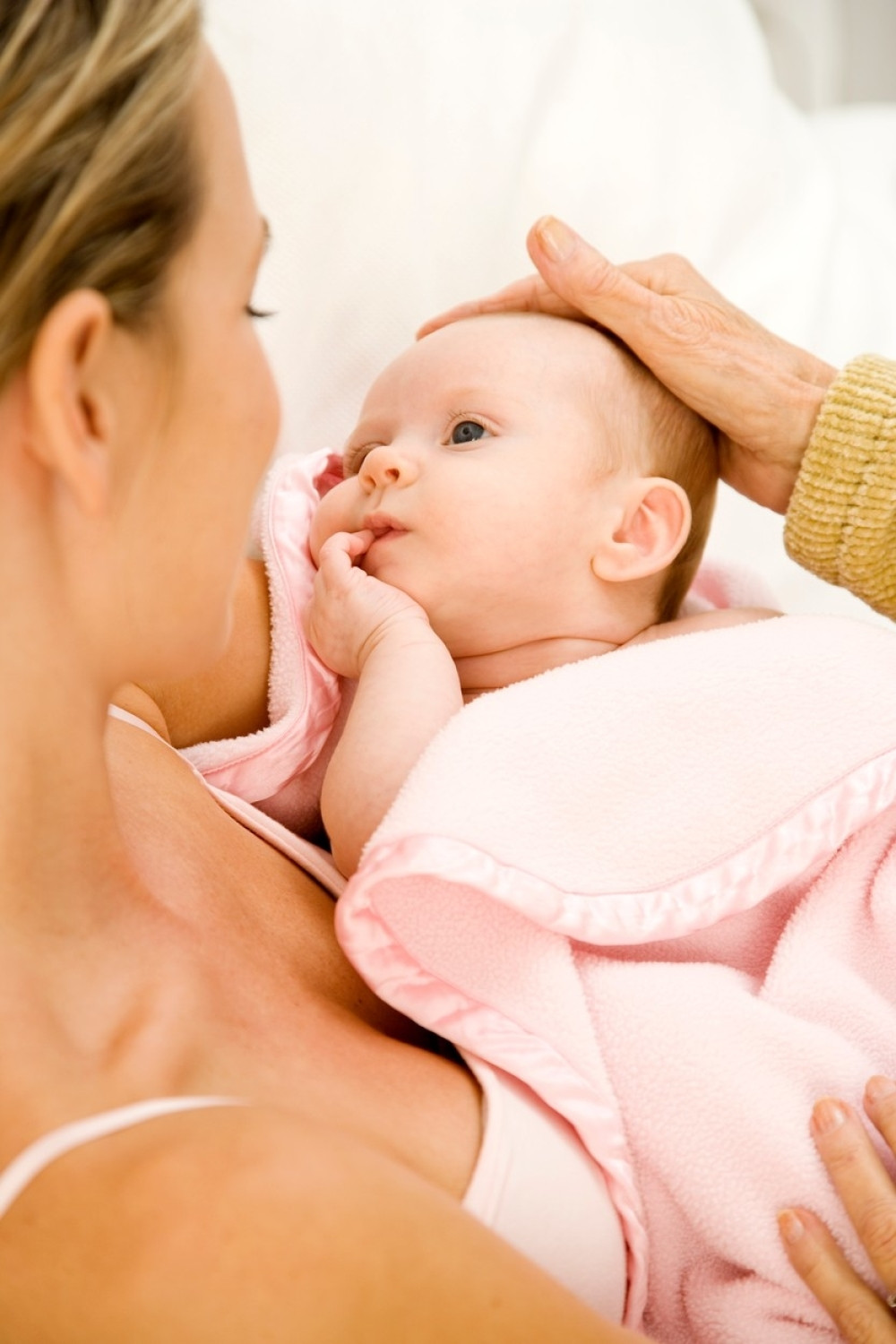 "Sećam da me majka, kao novorođenče, drži u rukama i peva mi"... Ivan opisao detalje svog začeća i rođenja