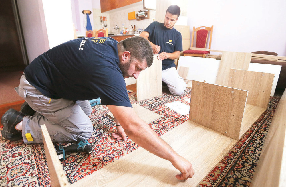 Za samo 25 dinara opremili celu sobu (VIDEO)