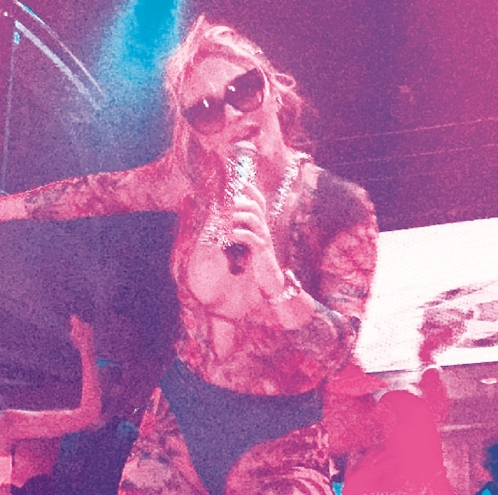 Ana golom guzom zavela Crnogorce