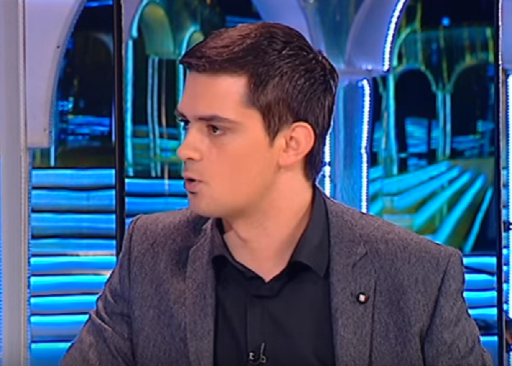 Voditelju "Granda" uništili automobil