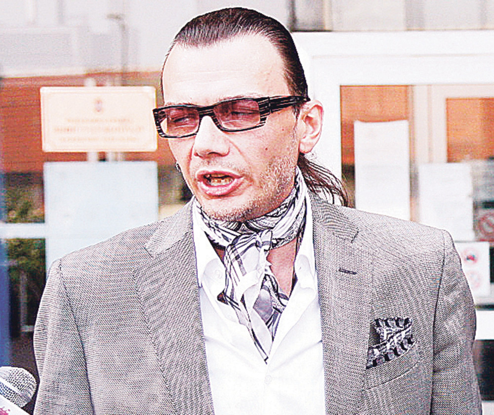 Advokat sahranjen tajno