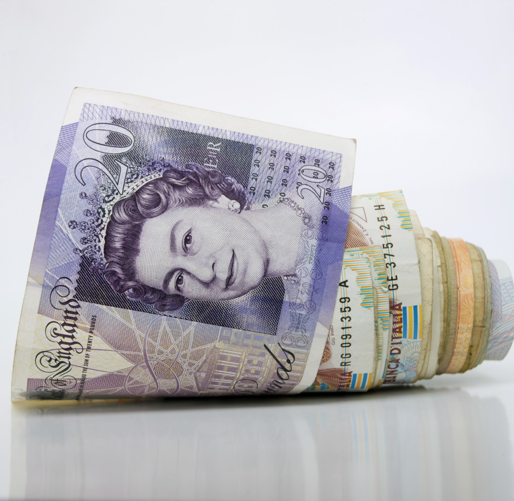 Oštar pad britanske funte!