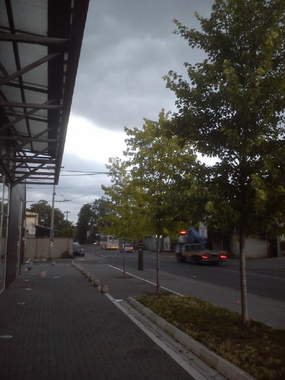 Danas oblačno i toplo, uveče kiša