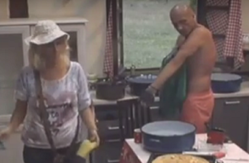 Jelena polila Mikija vrelom vodom (VIDEO)