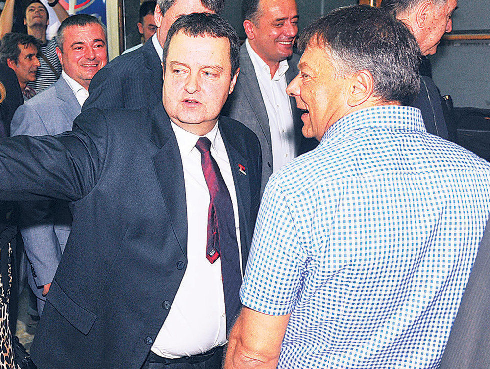 Tončev besan na Dačića i ucenjuje ga?!