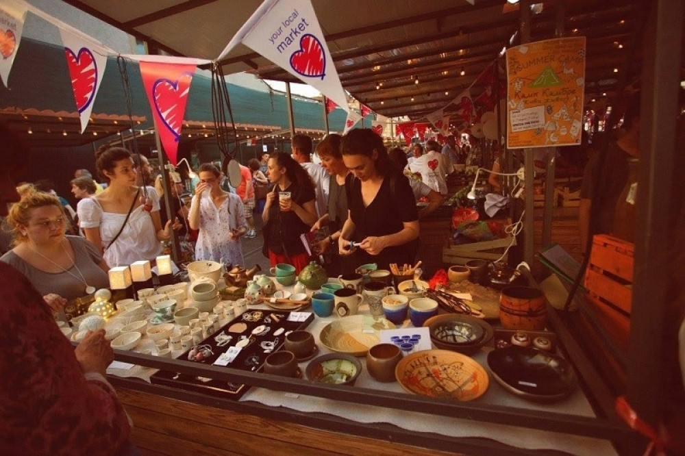 Noćni market na Kaleniću