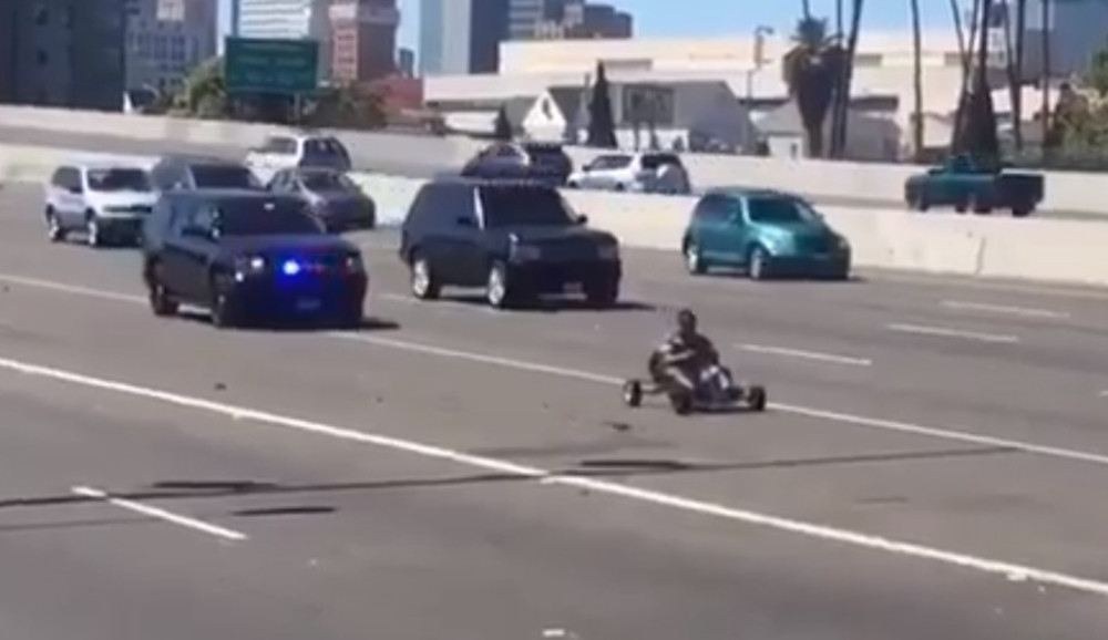 Bežao policiji u kartingu (VIDEO)