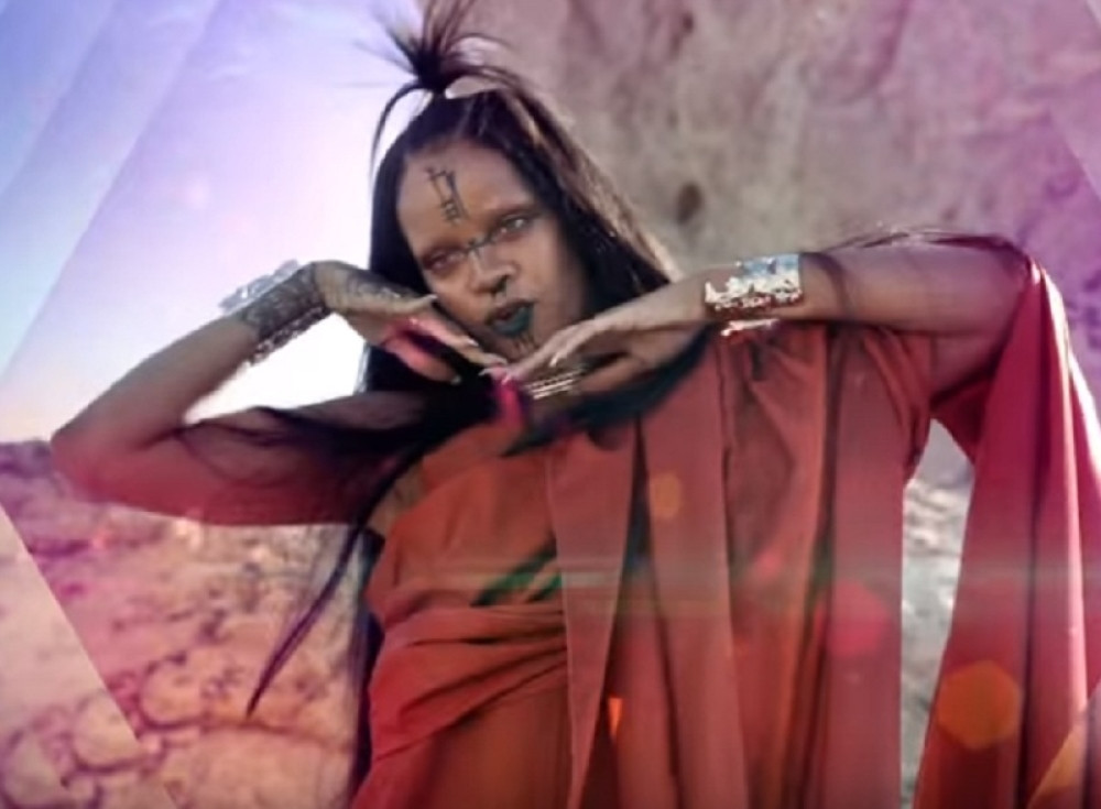 Rijana šokirala izgledom (VIDEO)