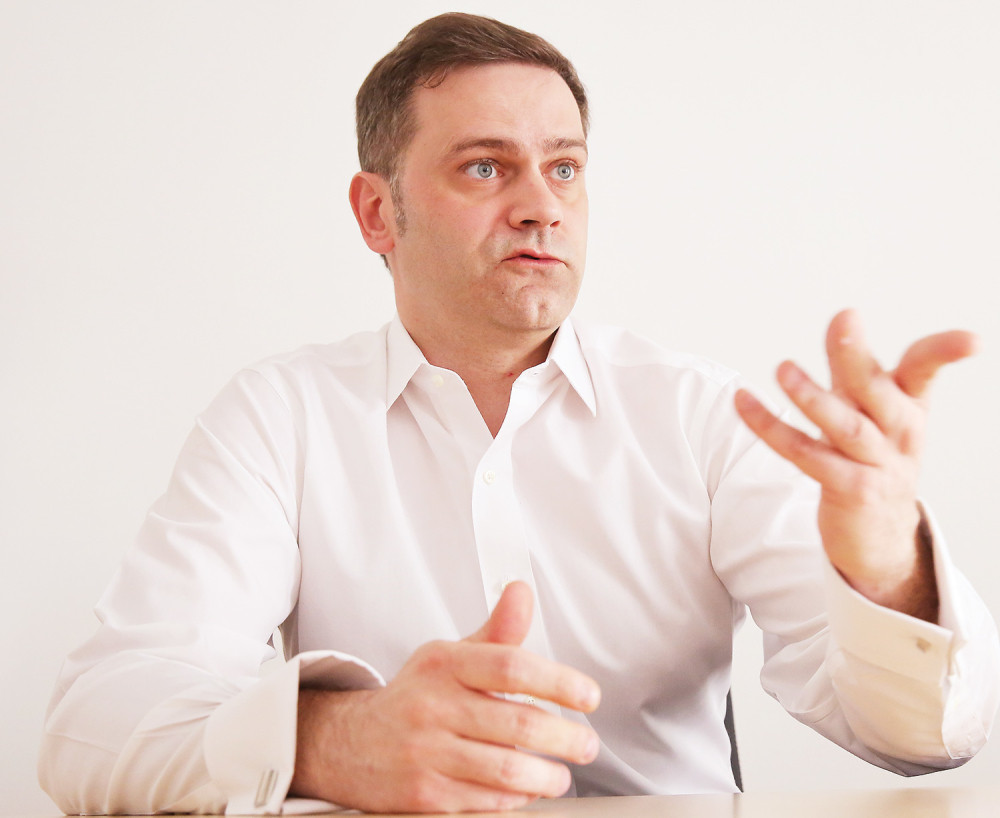 Radnice sa šaltera žale za mnom!