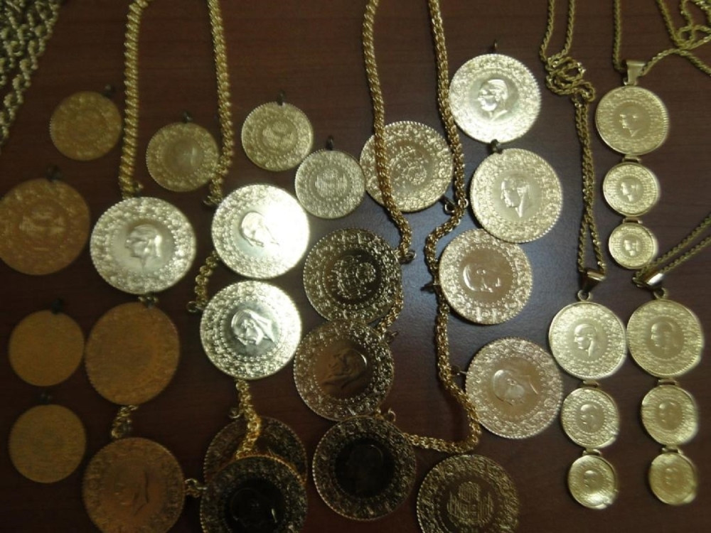 Zlatne dukate sakrio u sendviče