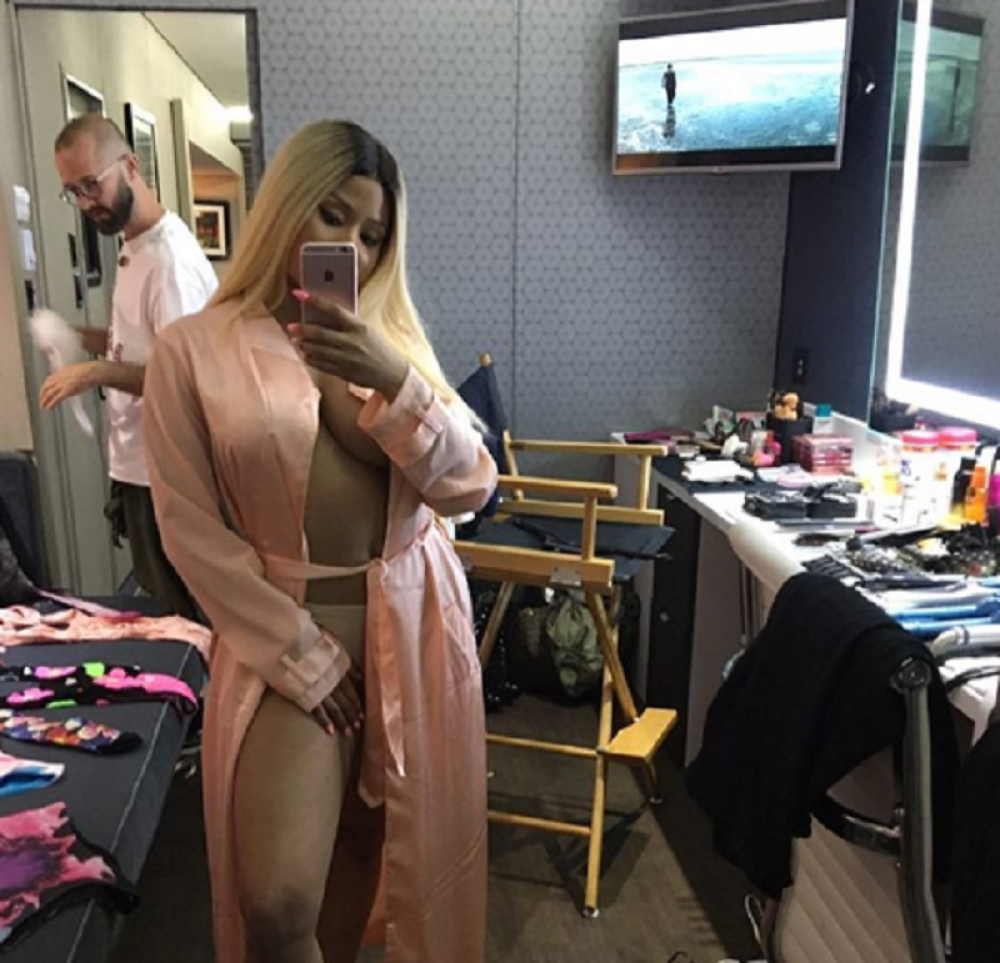 Ovako Niki Minaž počinje dan